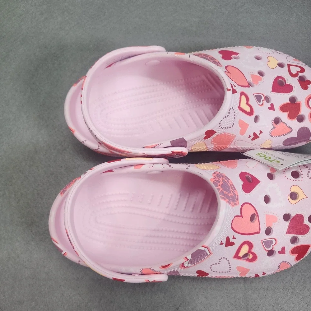 Crocs Classic Vday Clog K Pink Milk Hearts Kids Size J3 NWT